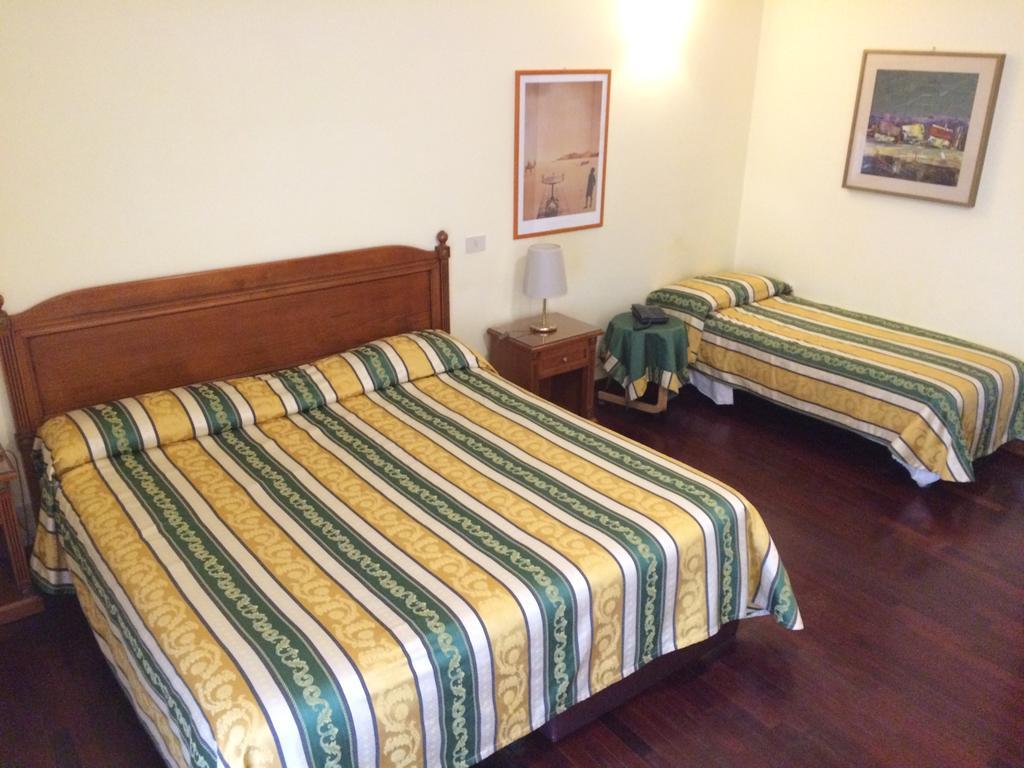 Clarice Hotel Castelnuovo Di Porto Habitación foto